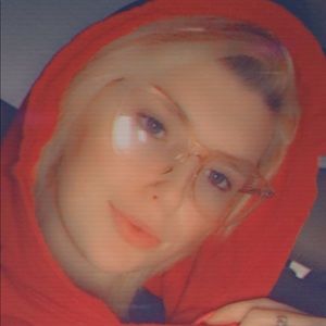 Meet your Posher, Hailey